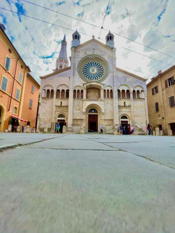 Residence Del Centro Modena Eksteriør billede